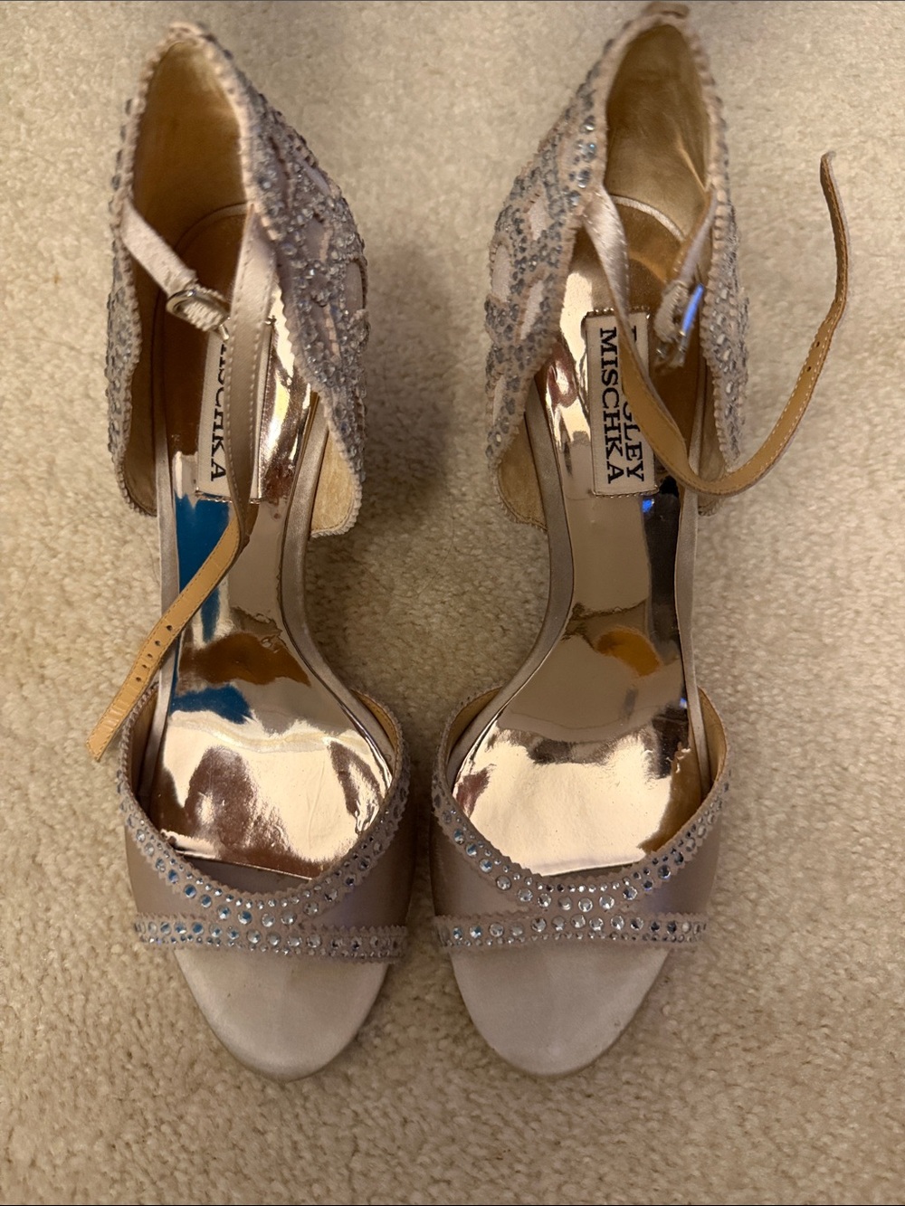 Badgley Mischka Roxy Ankle Strap Ivory Heels. Size 8